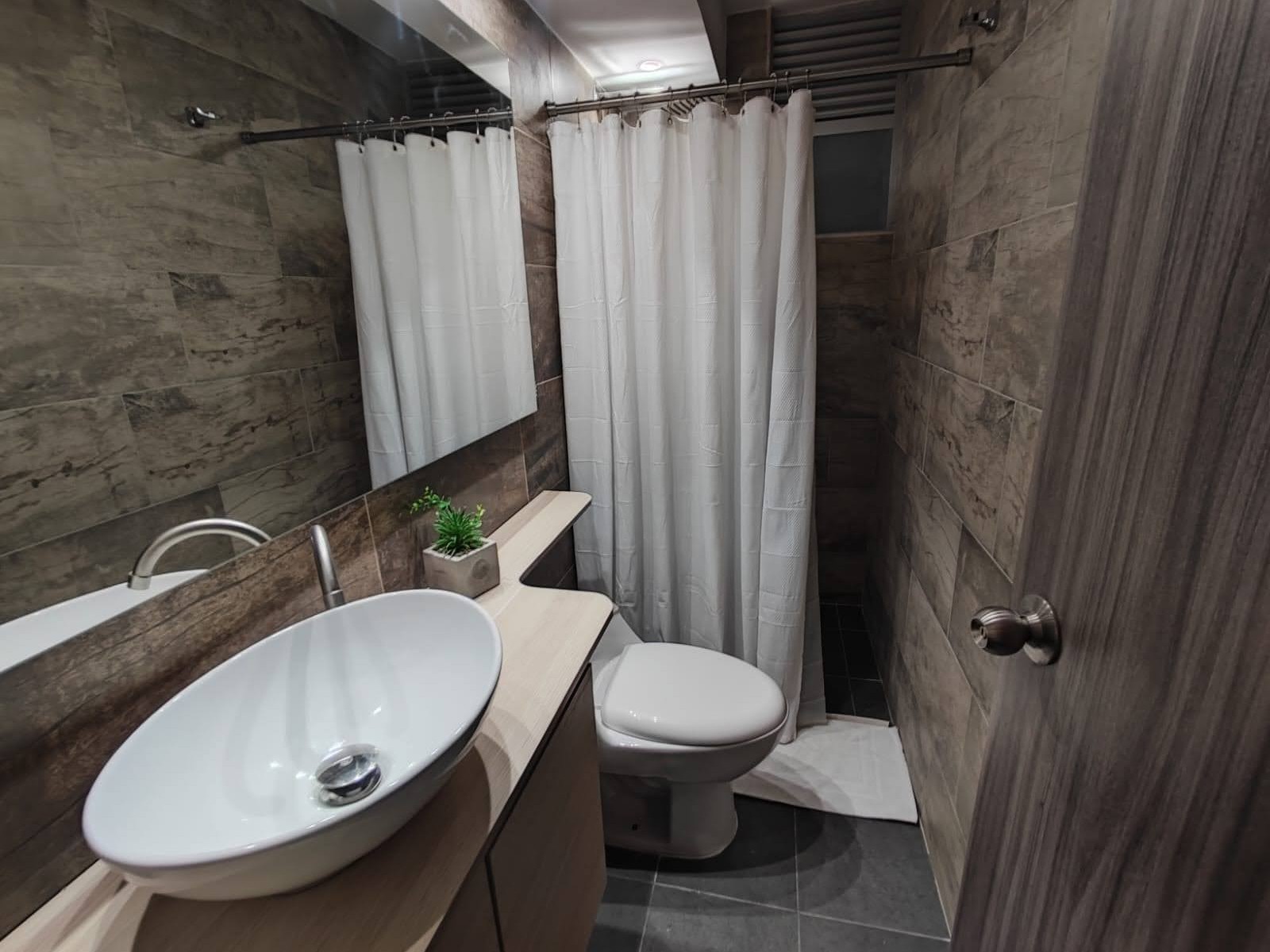 whatsapp image 2025 09 25 at 7.17.26 pm (1)